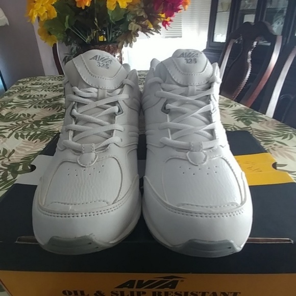 Nib Mens Avia Walking Tennis Shoe Size 